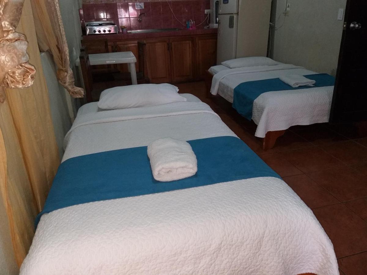 Hostal Miconia Puerto Ayora  Eksteriør billede