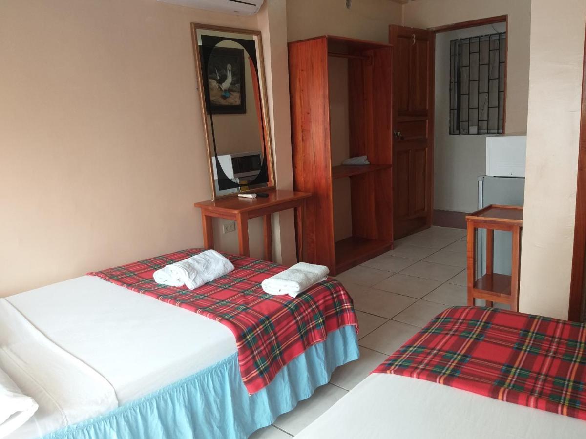 Hostal Miconia Puerto Ayora  Eksteriør billede