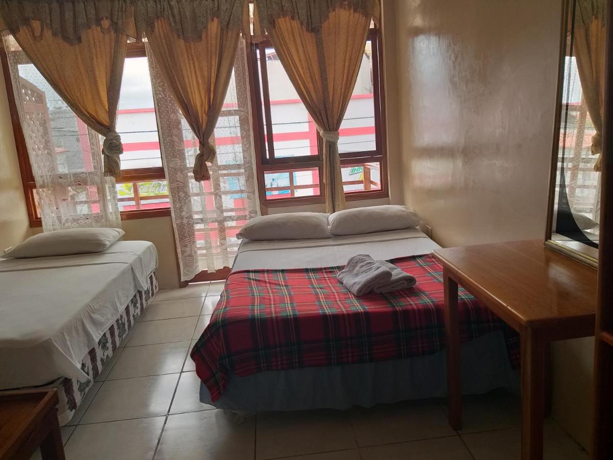 Hostal Miconia Puerto Ayora  Eksteriør billede