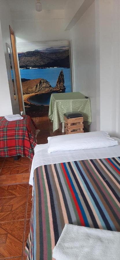 Hostal Miconia Puerto Ayora  Eksteriør billede