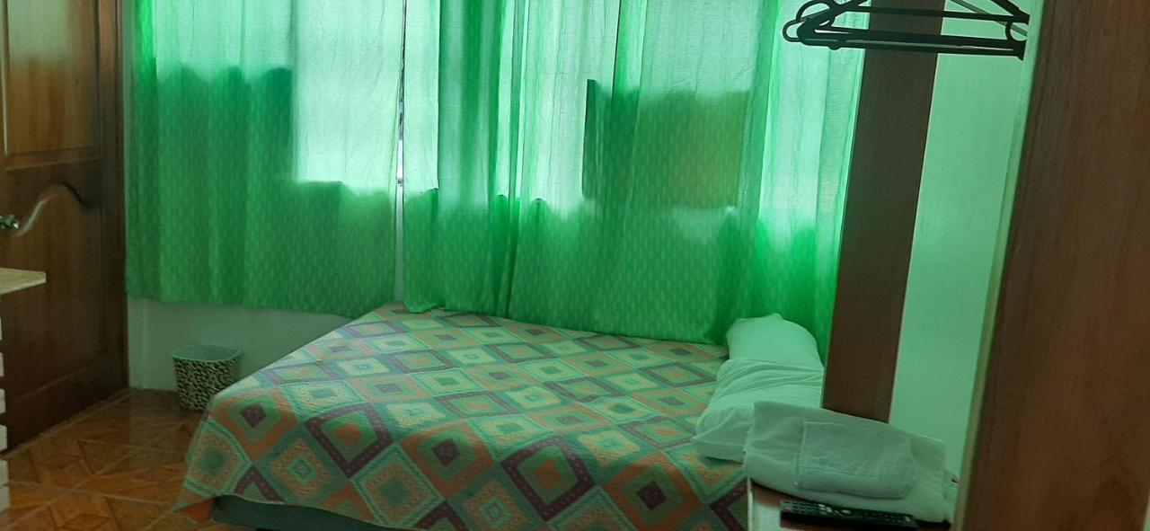 Hostal Miconia Puerto Ayora  Eksteriør billede