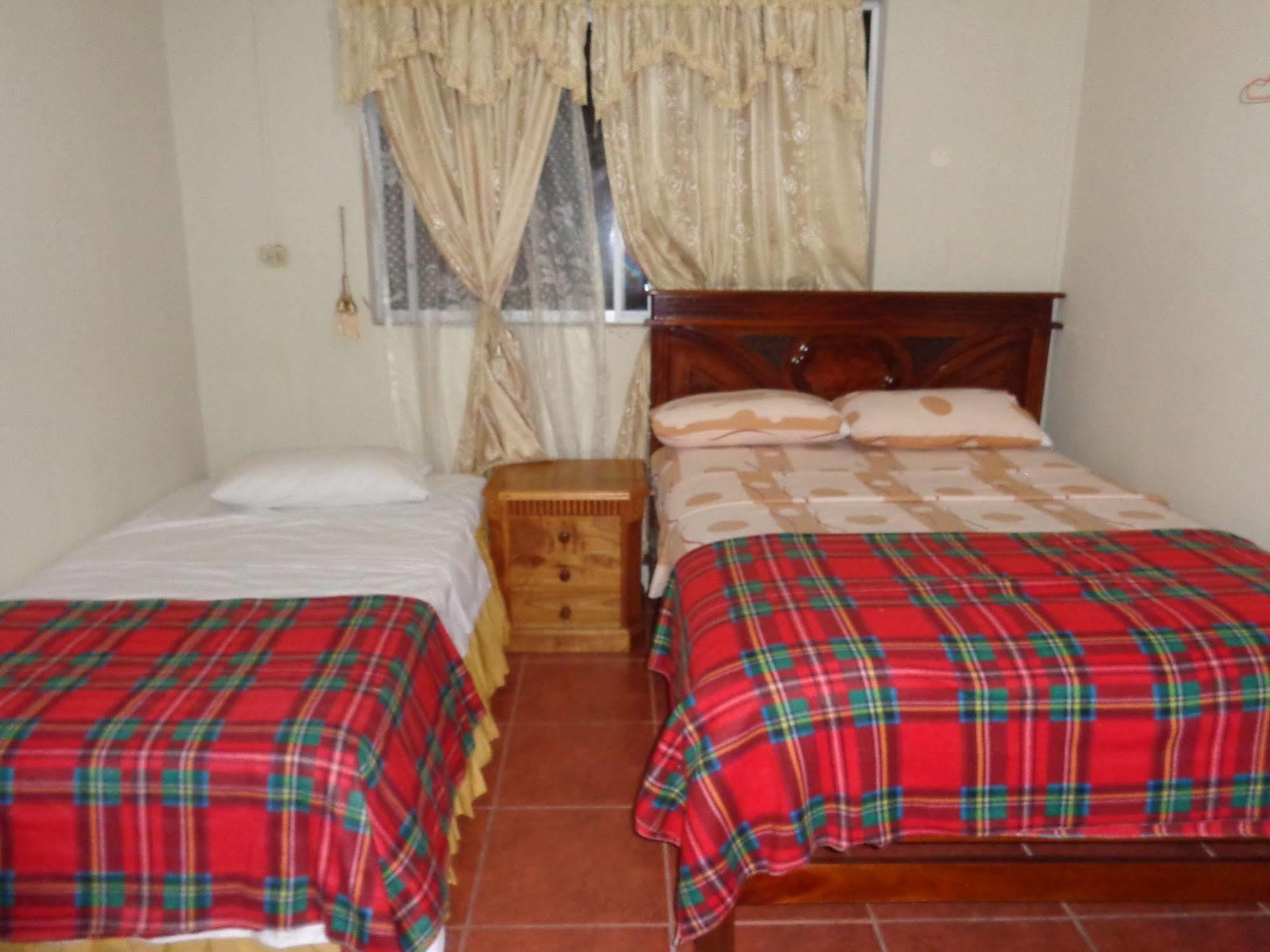 Hostal Miconia Puerto Ayora  Eksteriør billede